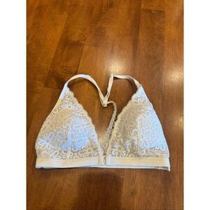 Woman’s Victoria’s Secret wireless lace bra size XS